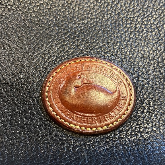 Dooney & Bourke black pebbled leather shoulder bag - Picture 2 of 16